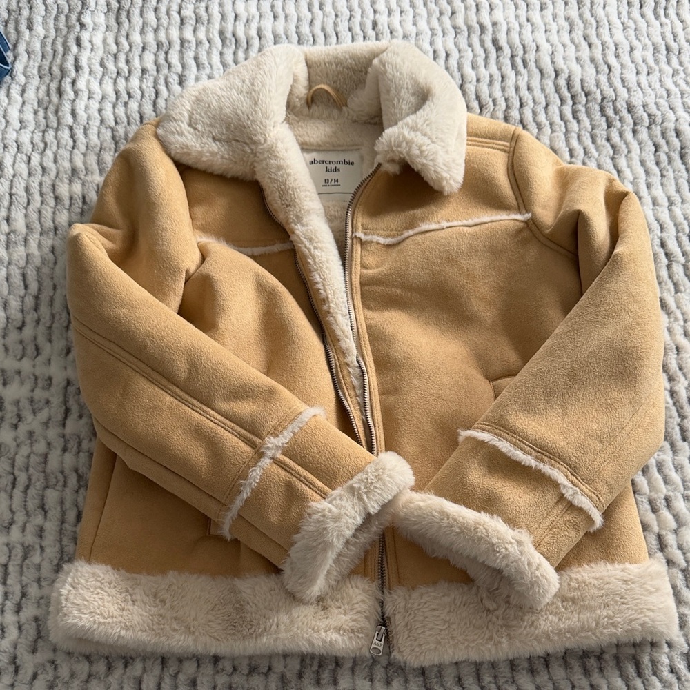 Abercrombie kids girls Sherpa lined jacket size 13/14